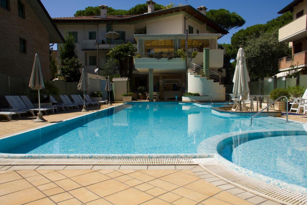 Residence La Rotonda Cervia Exterior photo